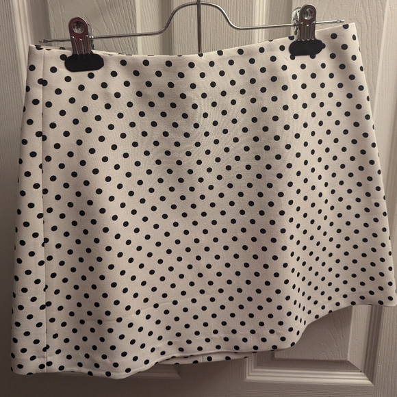 Zara White & Black Polka Dot Mini Skirt - S - Picture 1 of 4